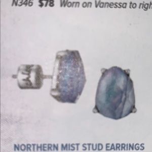 Chloe + Isabel Jewelry - Chloe&Isabel Northern Mist stud earrings Chloe + Isabel Jewelry - Chloe&Isabel Northern Mist stud earrings